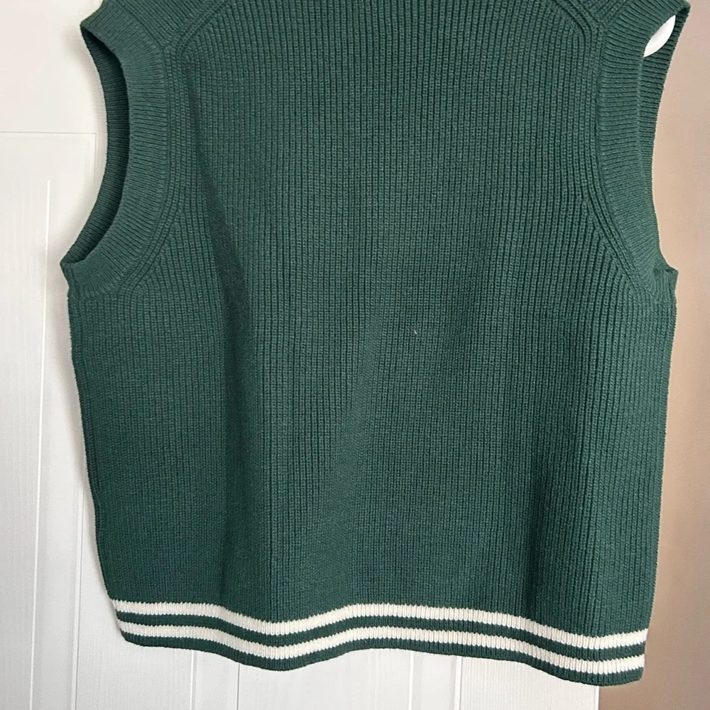Green Sleeveless Sweater Vest - Picture 3 of 5